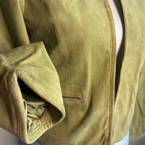 Leather jacket - Picture 9 of 11